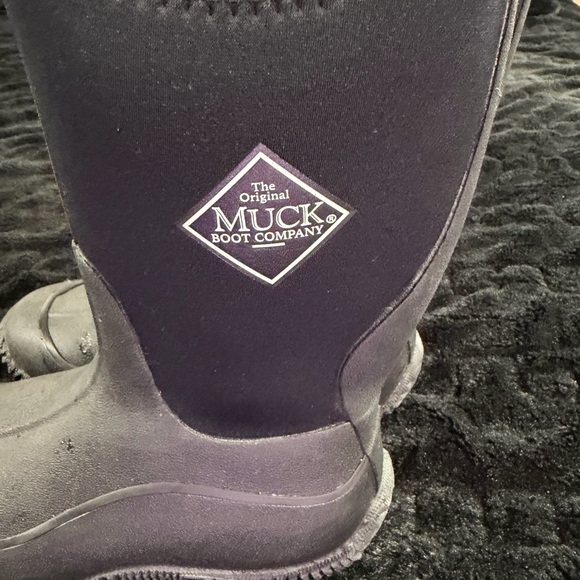 Muck Boot Company Youth Black Waterproof Boots - Picture 5 of 5
